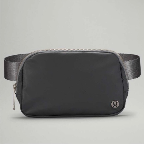 lululemon athletica Accessories - lululemon athletica black nwt everywhere belt bag